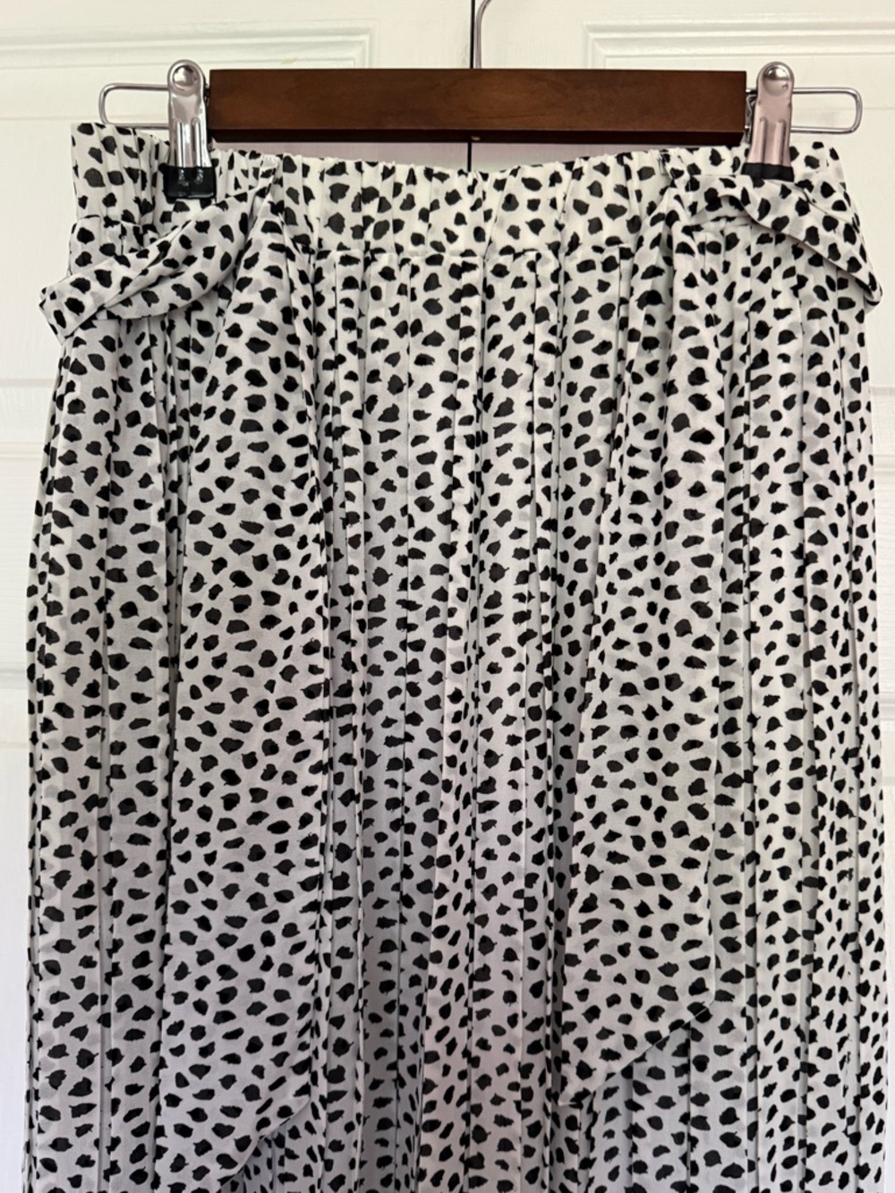 Pleated Dot Print Madi Skirt black white Size Small - Picture 3 of 6